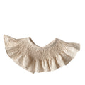 Cuello bordado con nido de abeja beige
